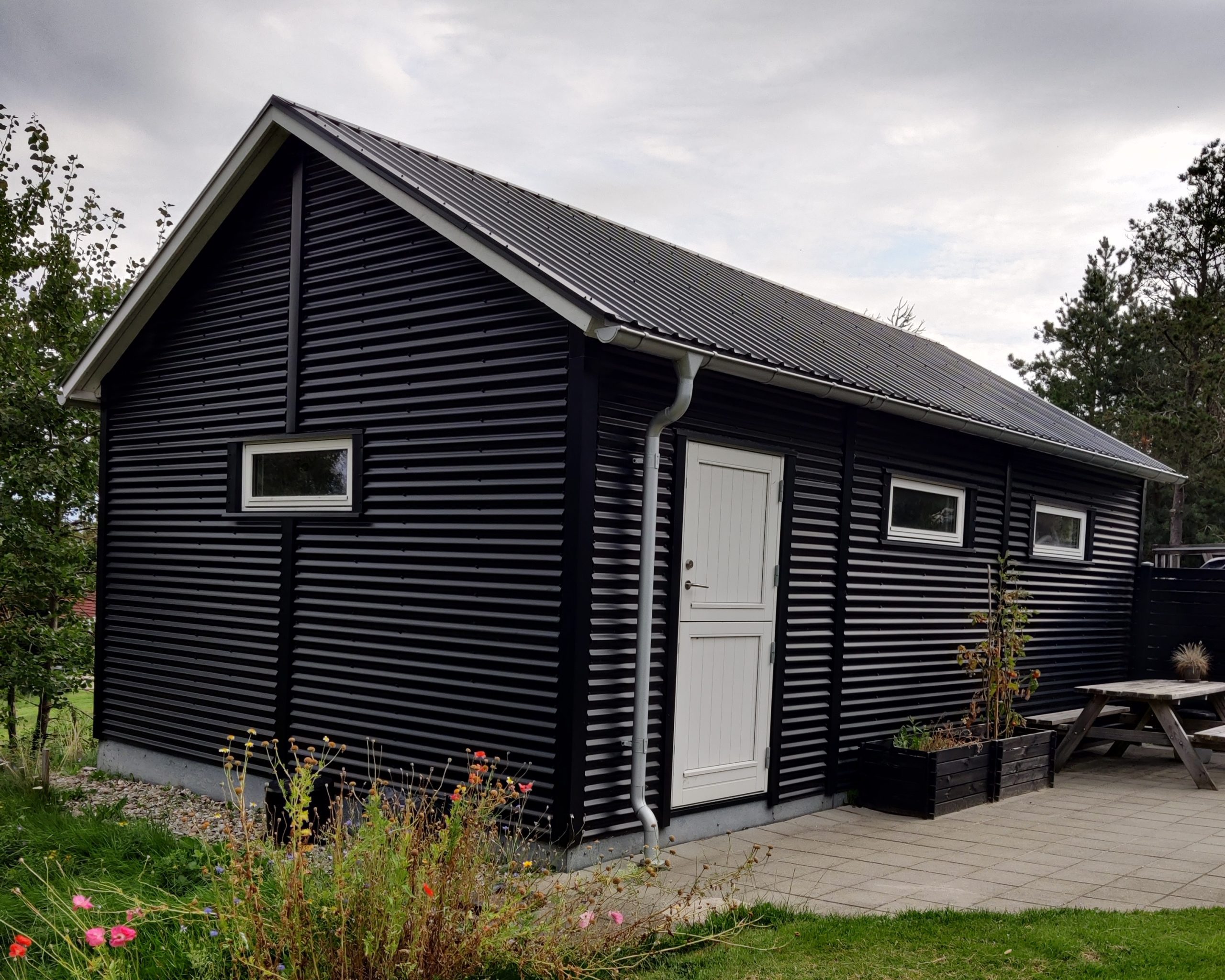 Garasje med automatisk garasjeport