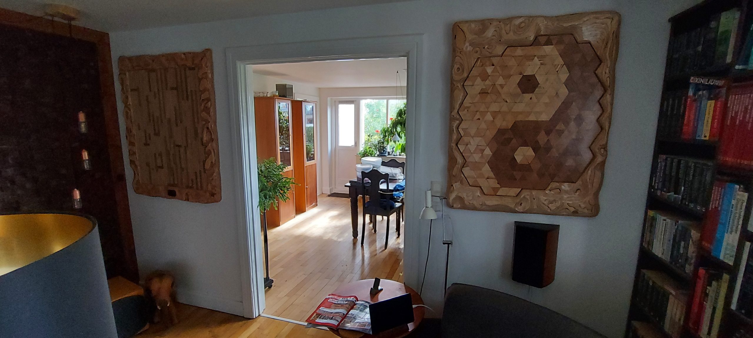 Vægkunst af rester fra tidligere projekter