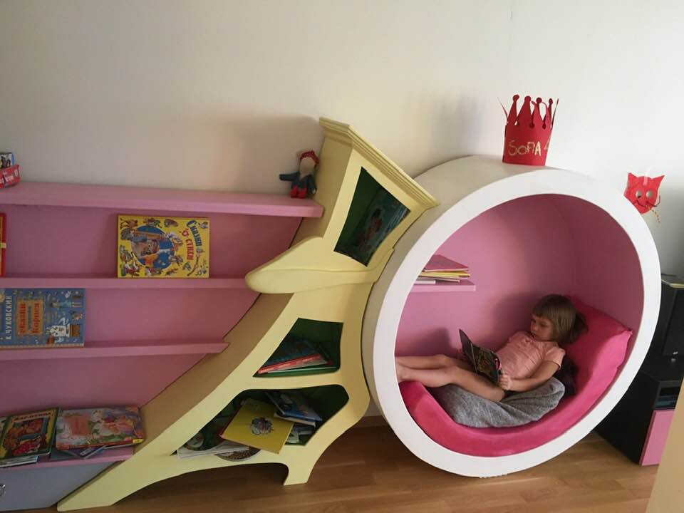 Eventyrhylde med læseplads