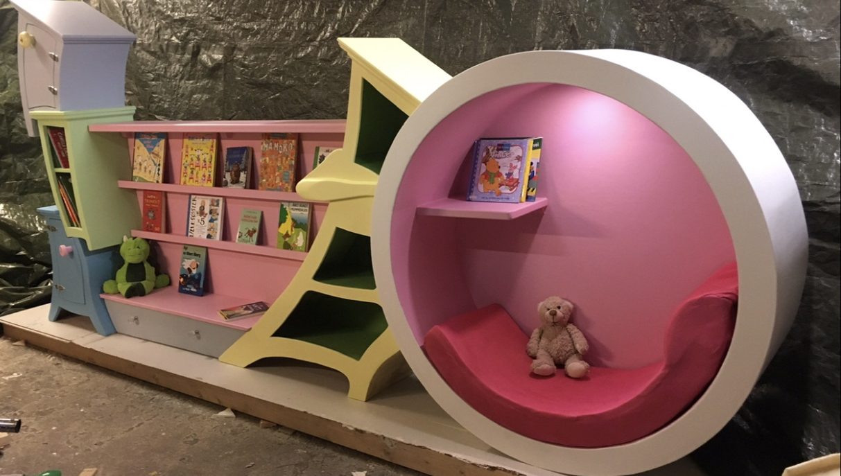 Eventyrhylde med læseplads