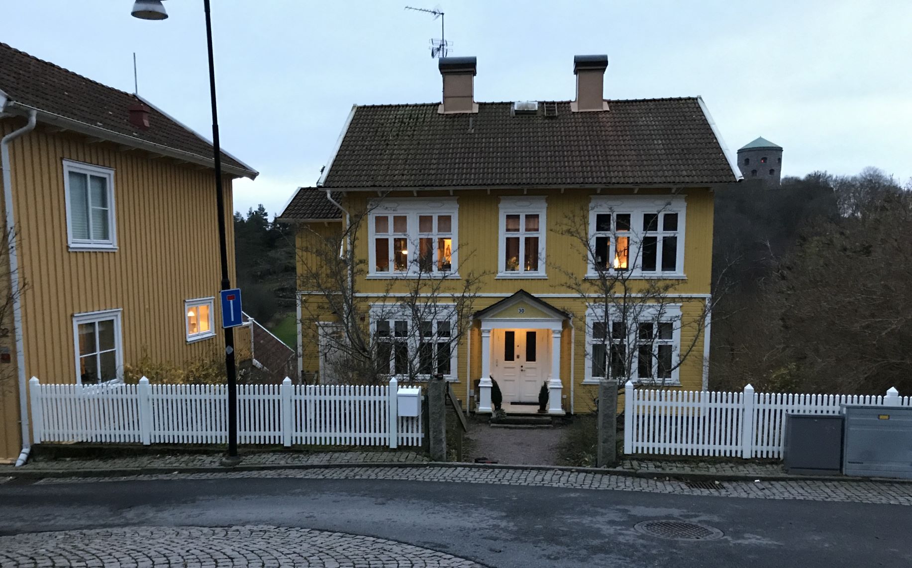 Nytt staket i gammal stil