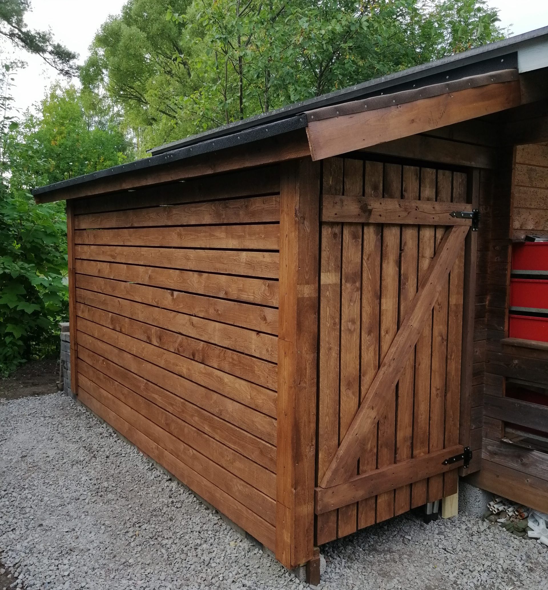 Utebod til hageredskaper