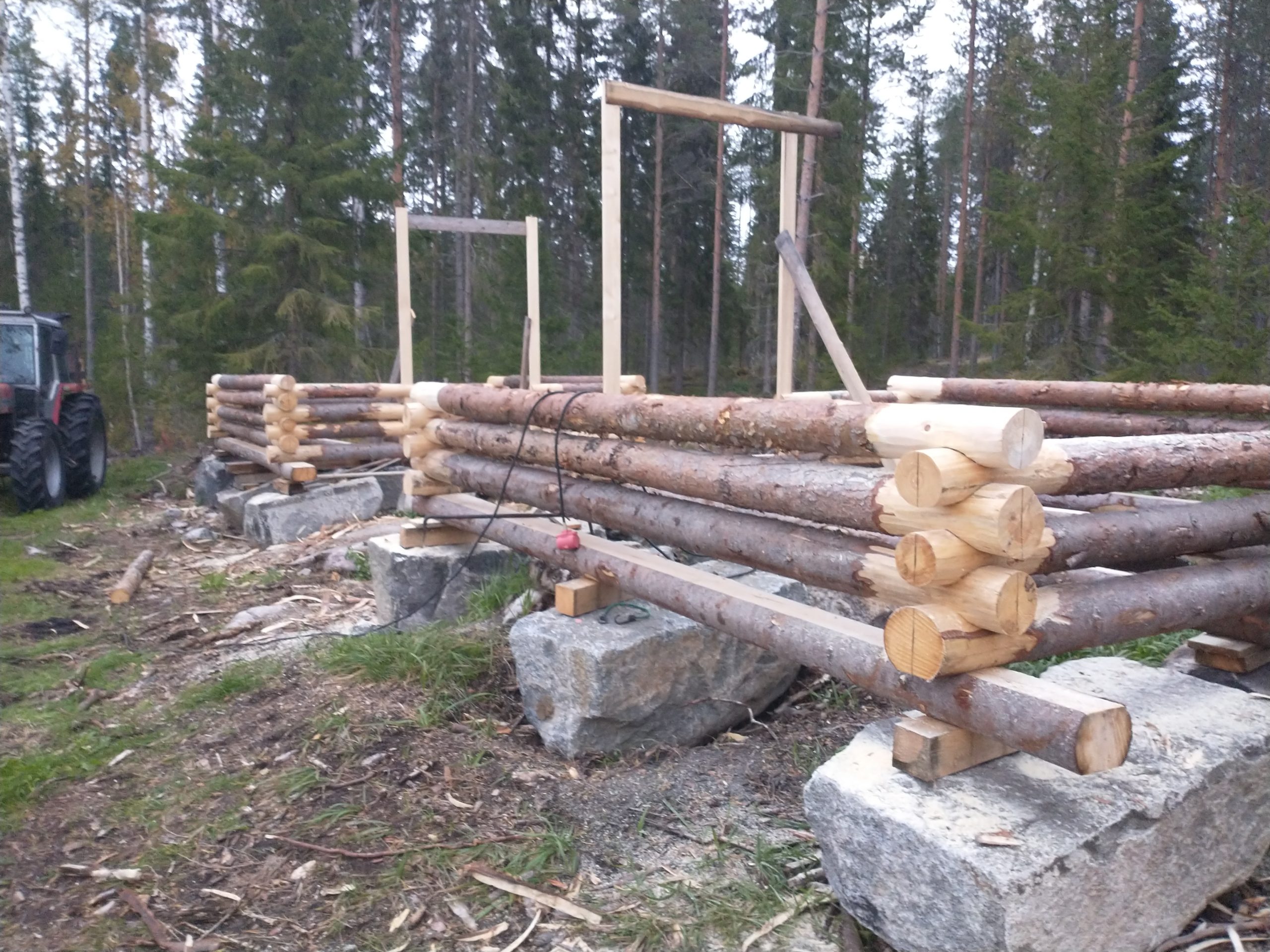 Trästuga till traktor