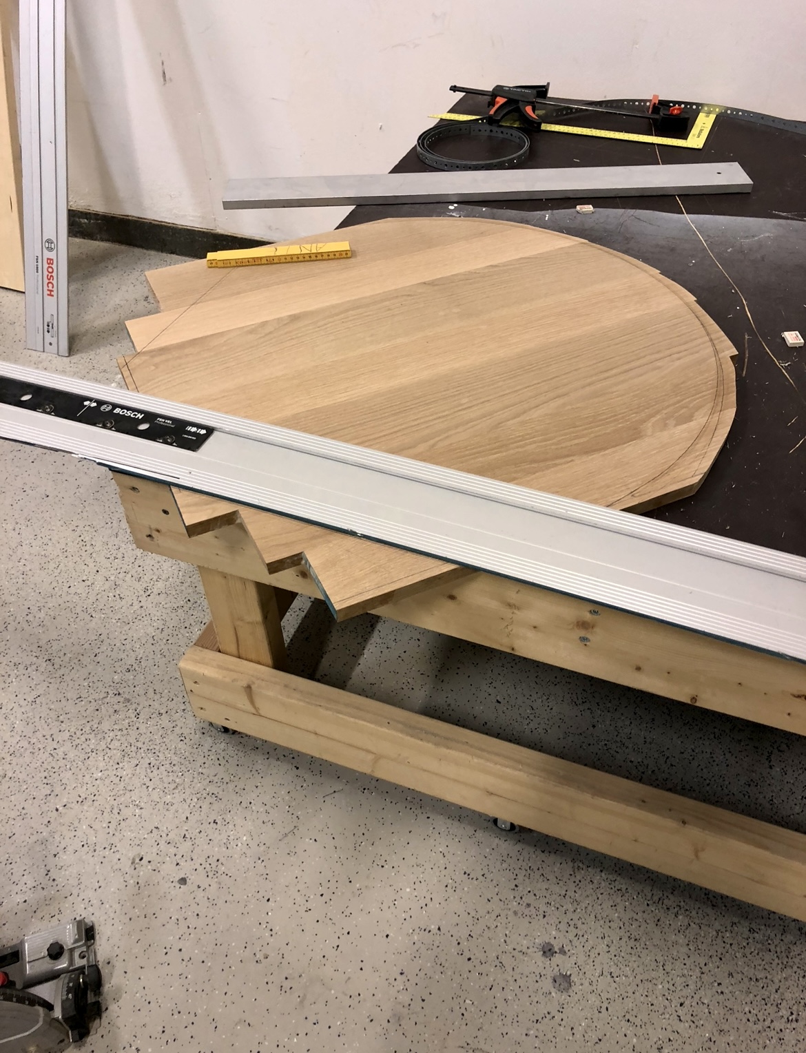 Sofabord i special udskæring