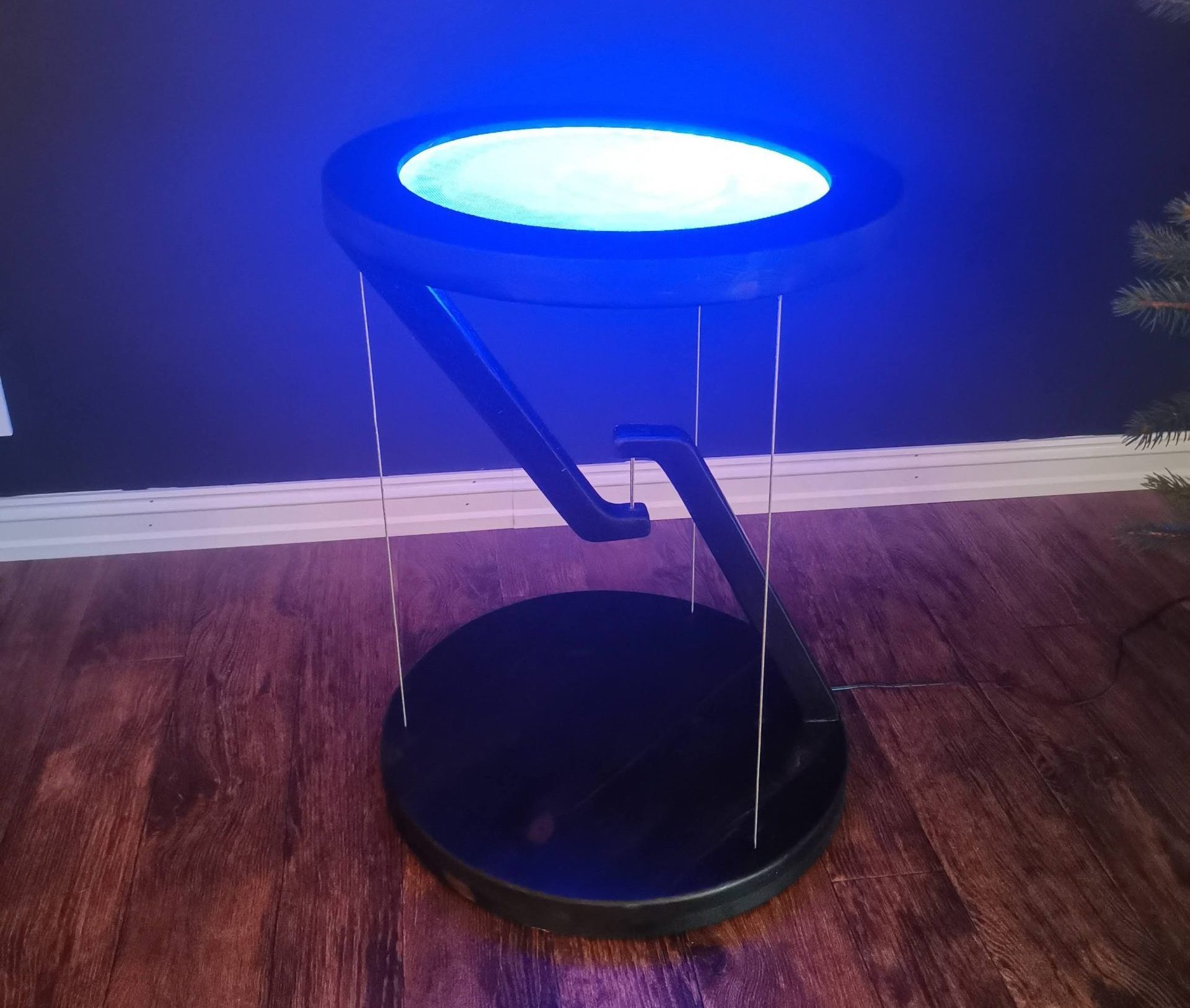 Bord med indbyggt RGBW LED ljus