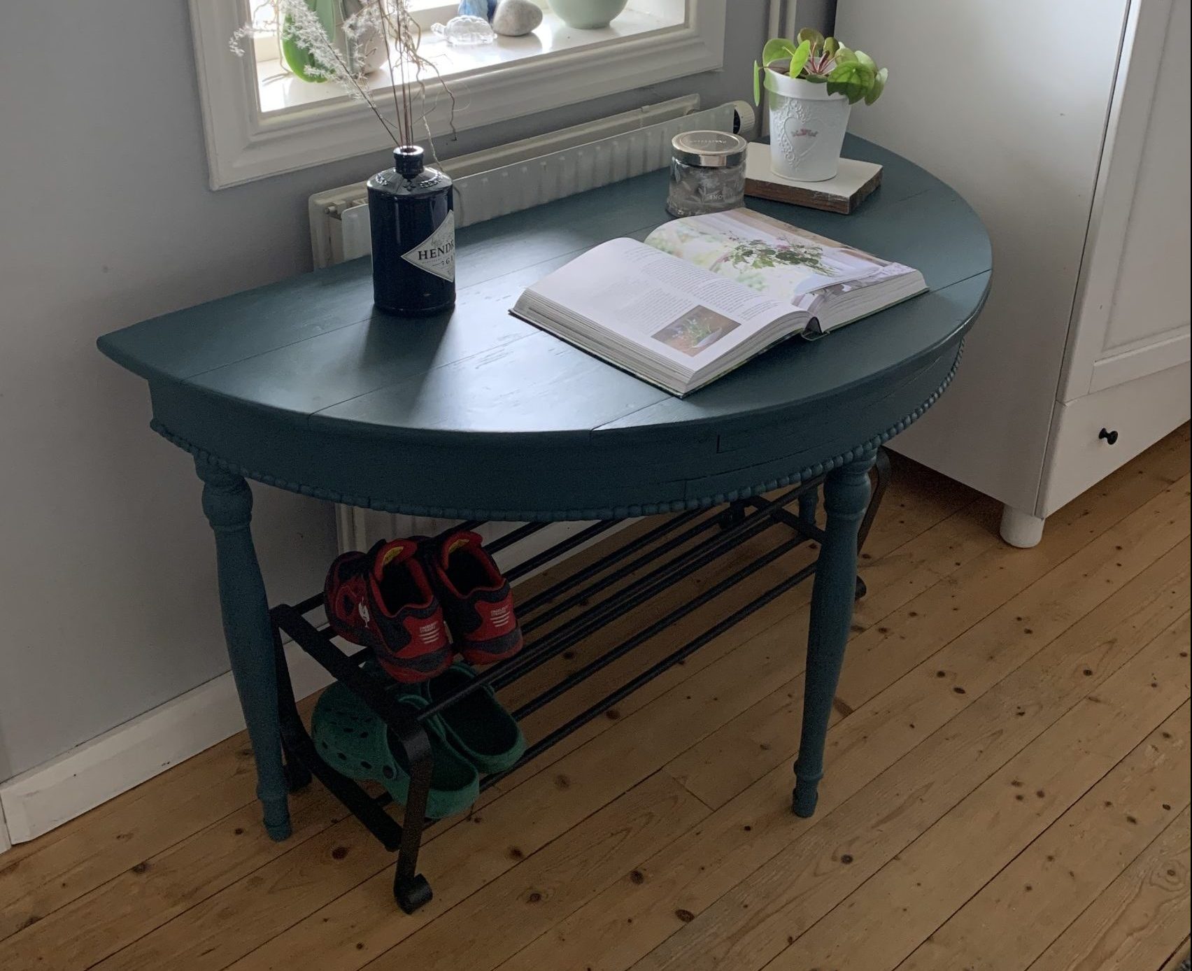 Renovering av gammalt sidebord