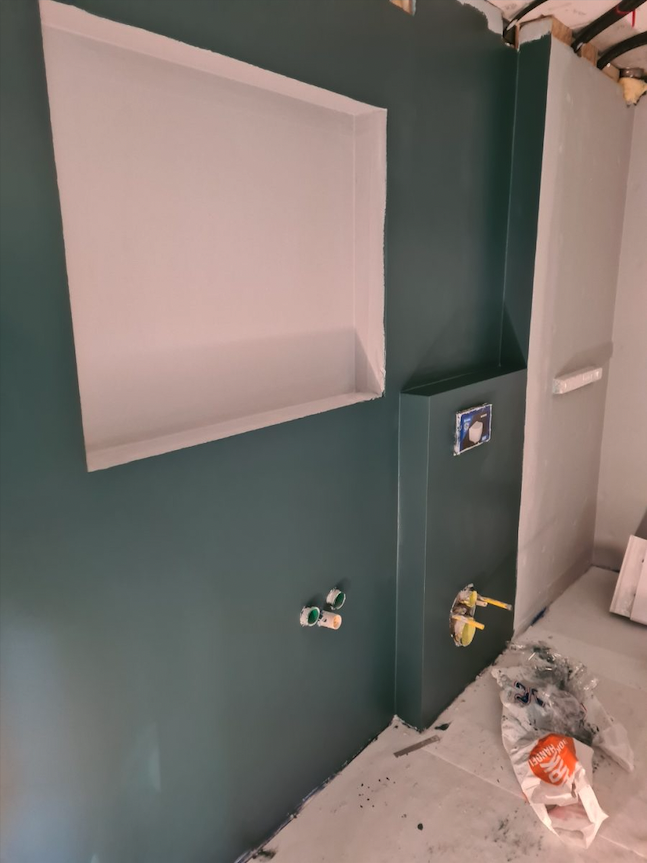 Uusiksi remontoitu kylpyhuone