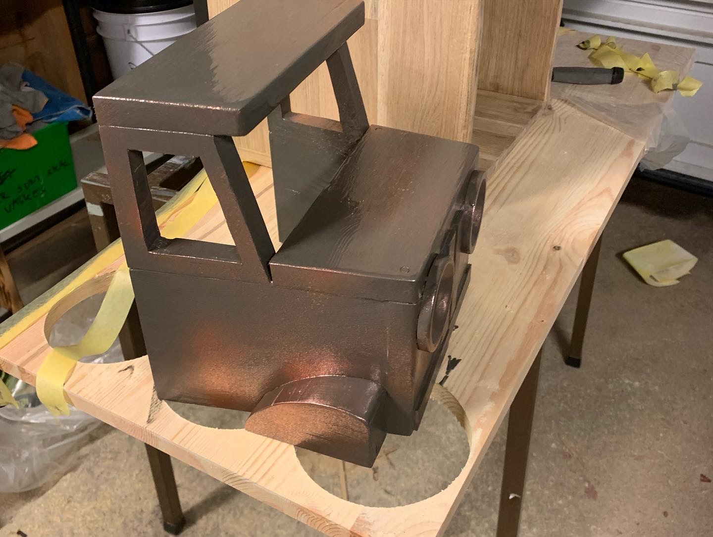 Opbevaringskasse som legebil