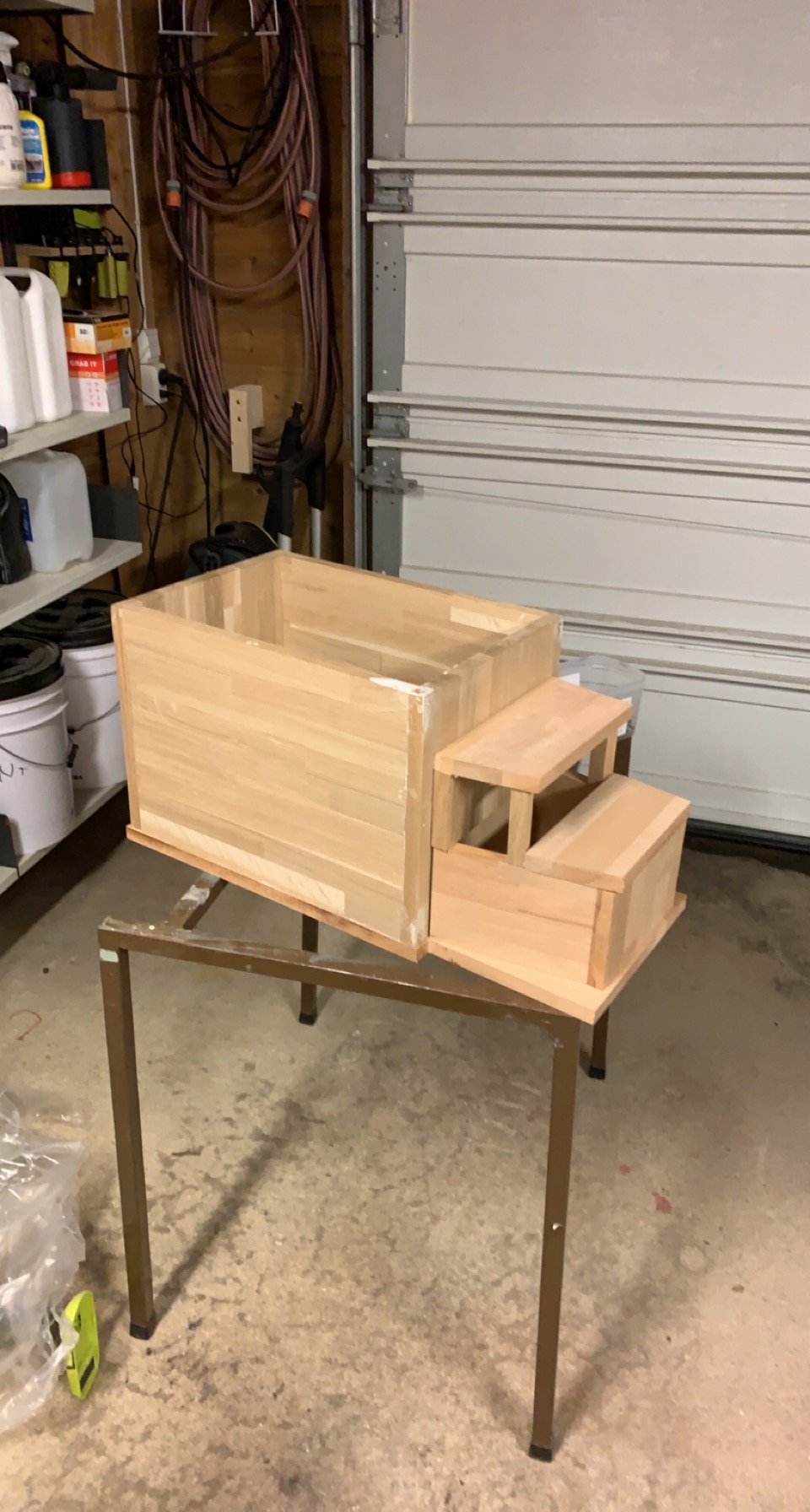 Opbevaringskasse som legebil