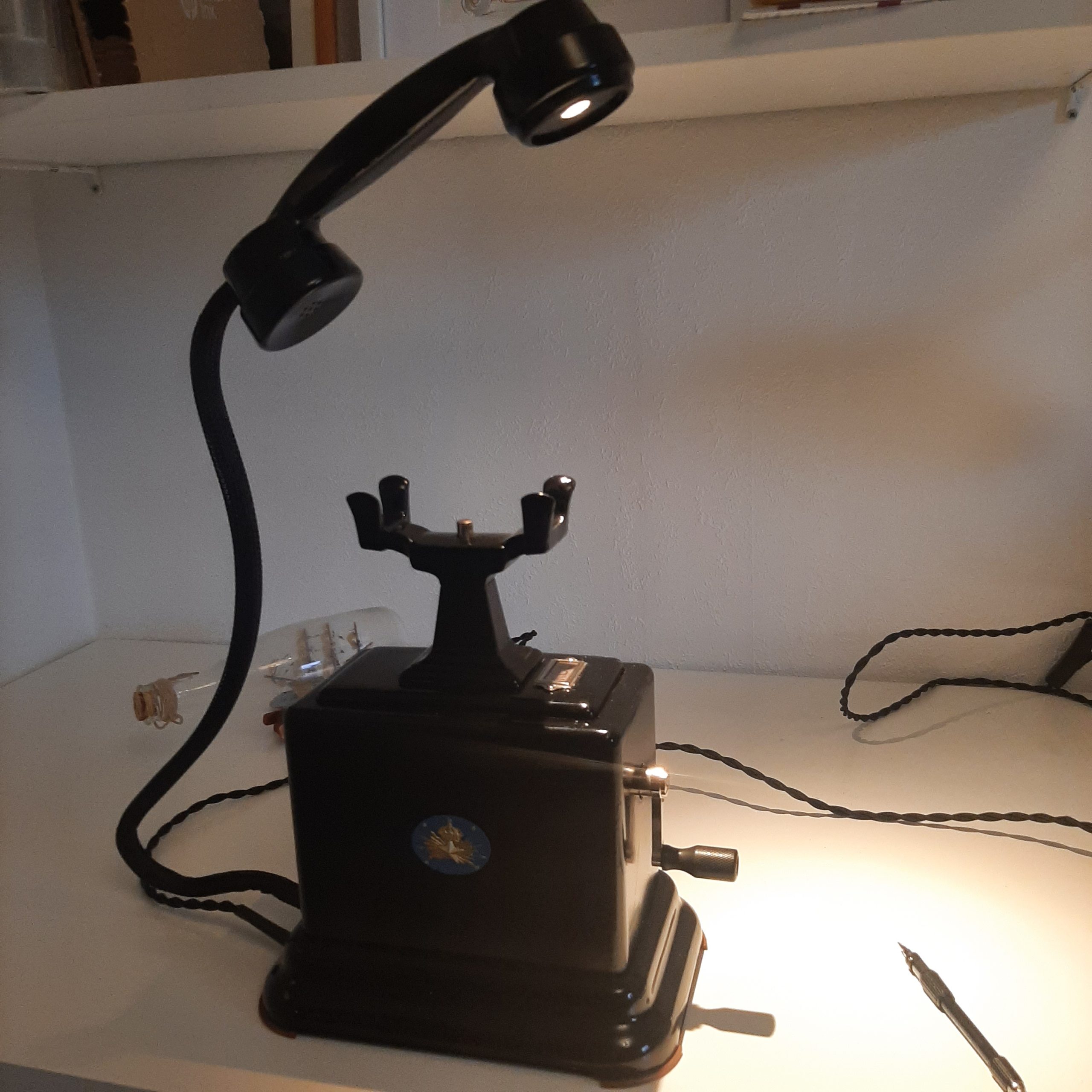 Fra gammel telefon til skrivebordslampe
