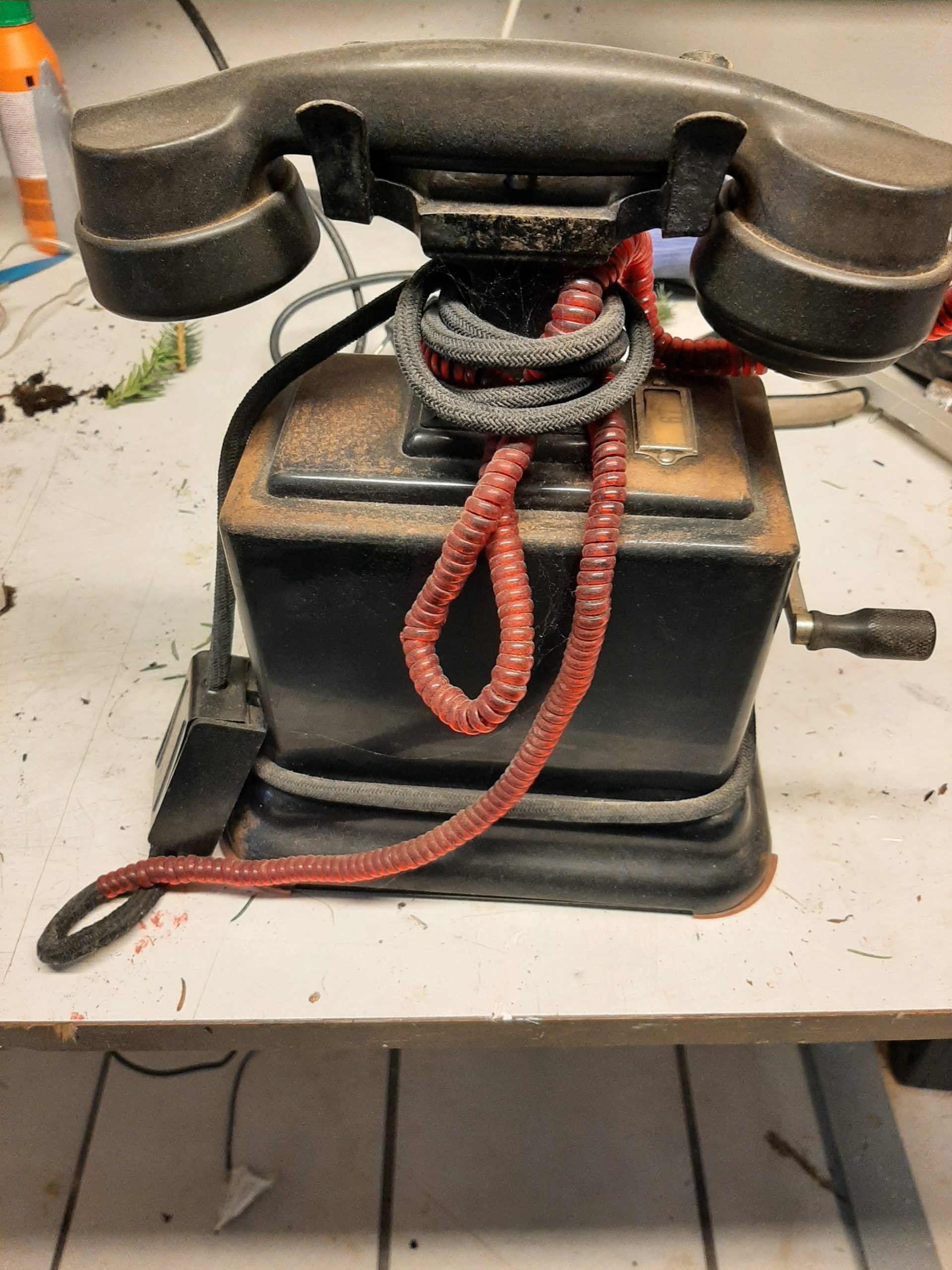 Fra gammel telefon til skrivebordslampe