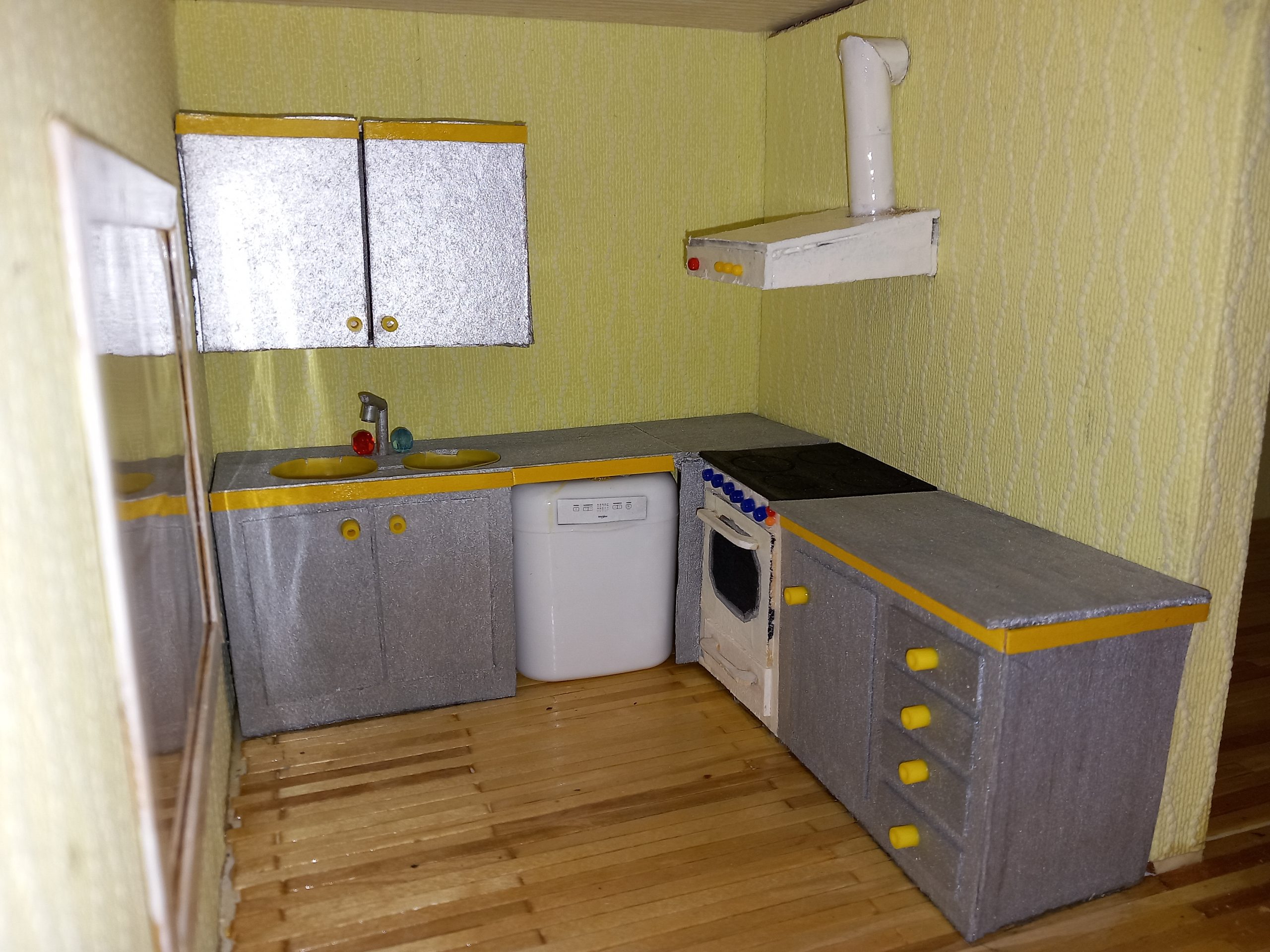 Renovering af dukkehus