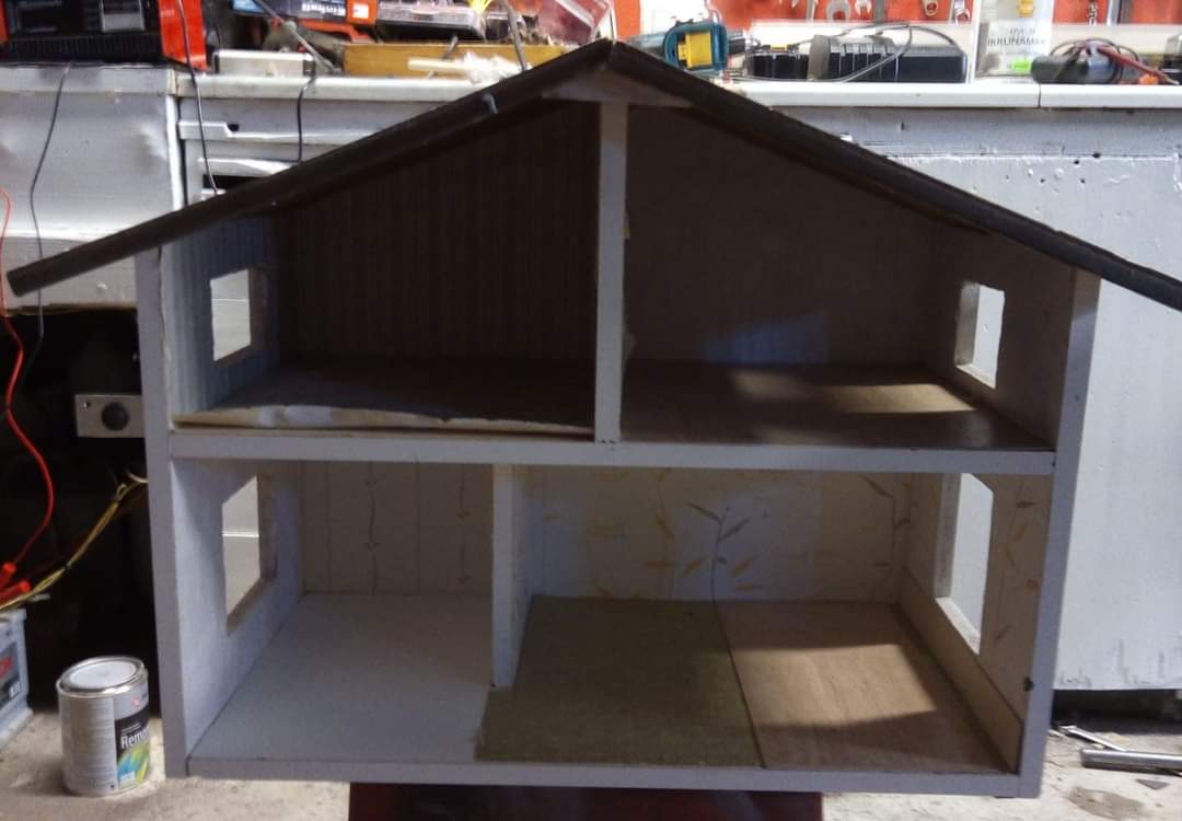 Renovering af dukkehus