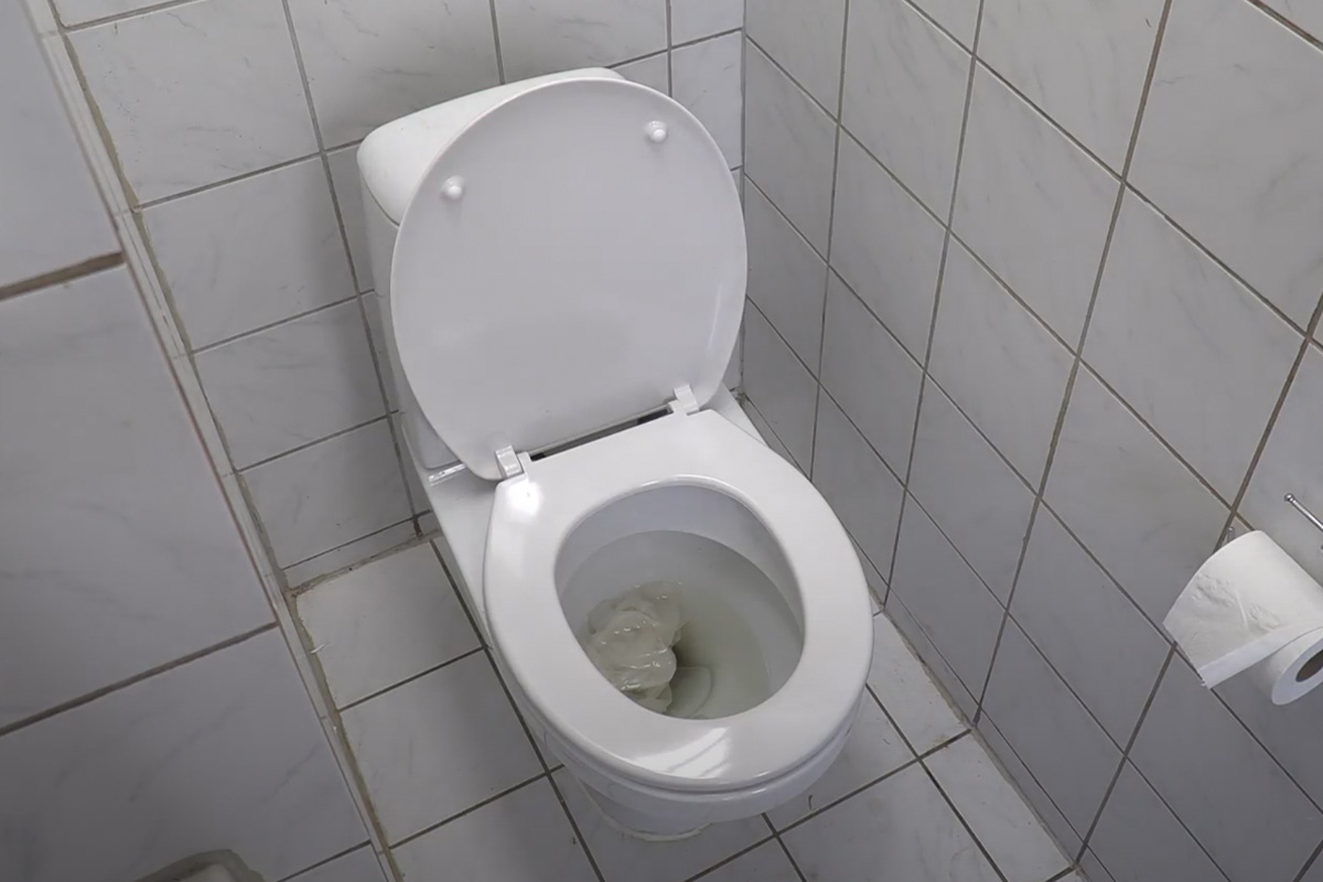 Parhaat vinkit tukkoon menneen wc-pöntön avaamiseen