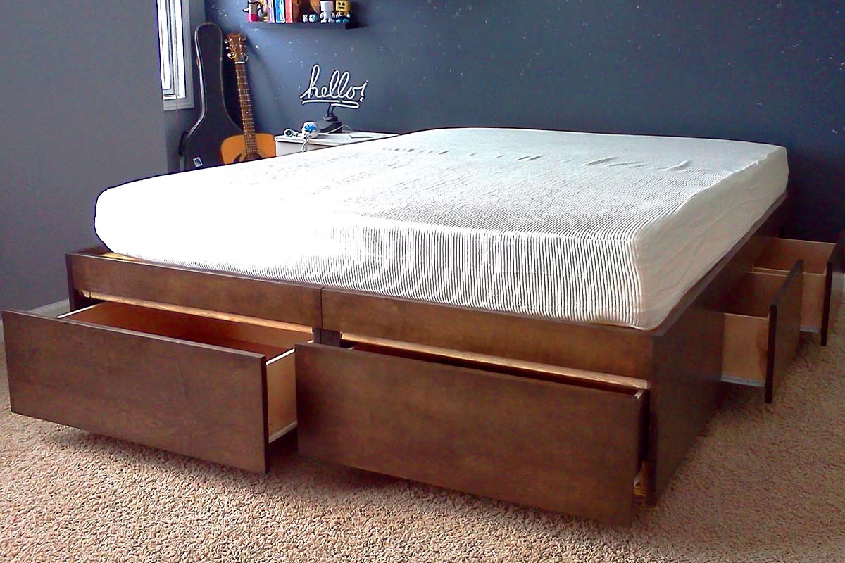 Dobbeltseng med opbevaring