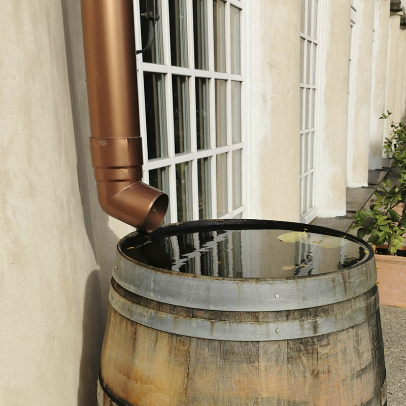 Häll vattnet ur tunnan