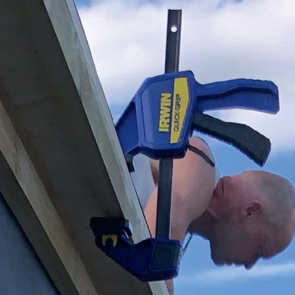 Isolert utebod med listekledning