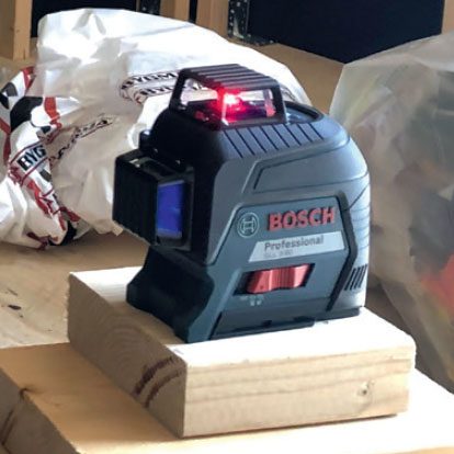 Isolert utebod med listekledning