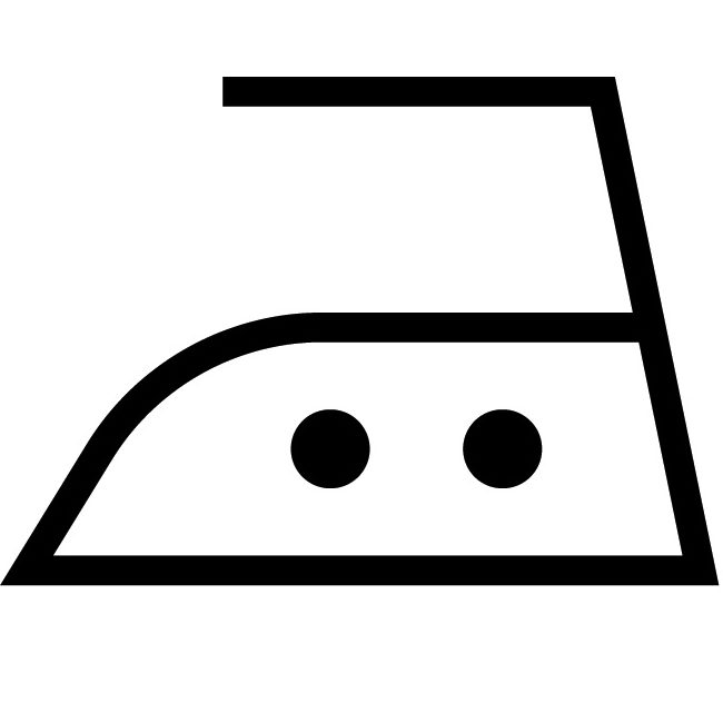 Vaskemærket med to prikker i midten af strygejernet betyder, at tøjet må stryges ved middel varme