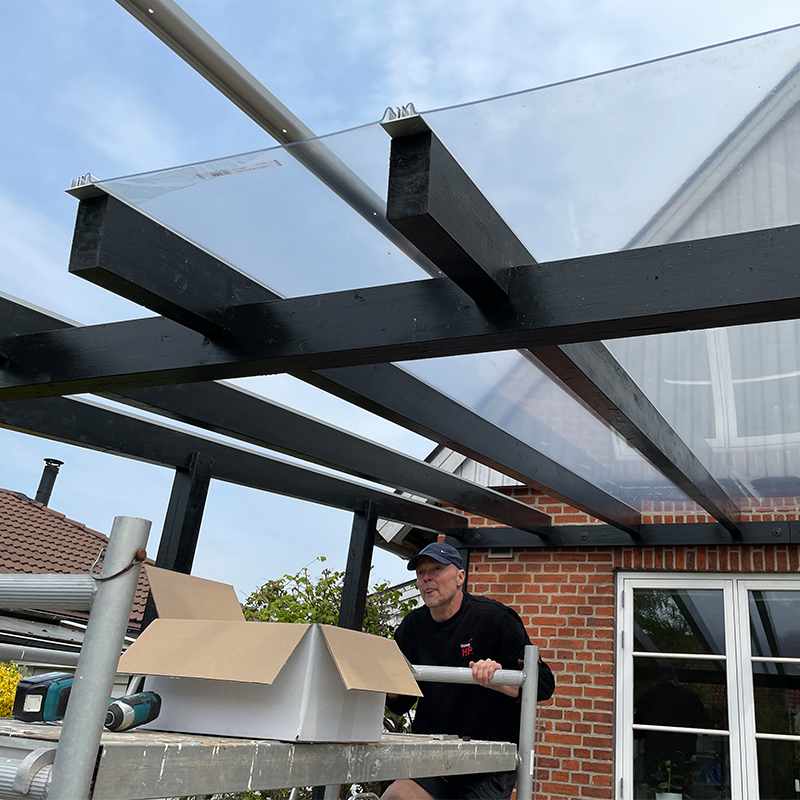 Kirkas muovilevy asennus 3