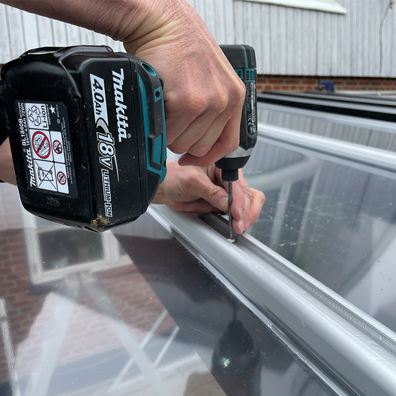 Kirkas muovilevy asennus 4