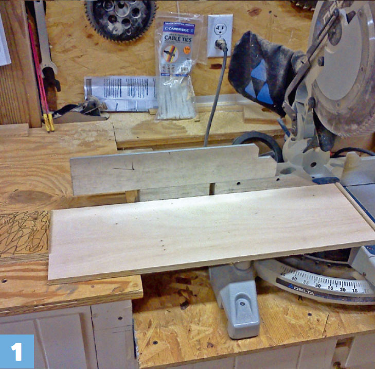 Dobbeltseng med opbevaring: Skær siderne og bunden til på mål