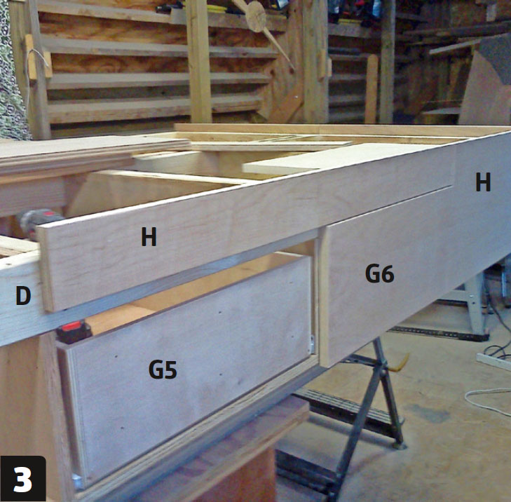 Dubbelsäng med förvaring: Skruva fast sidan