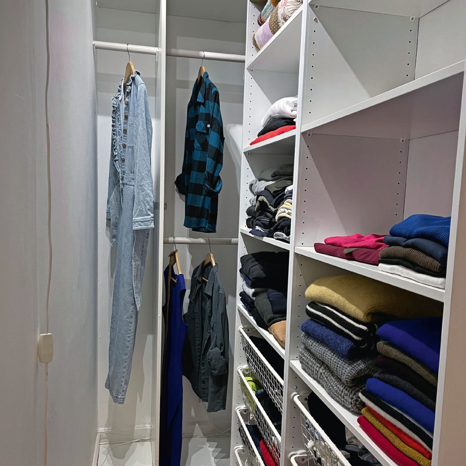 Byg selv walk-in closet: Rummet indrettes