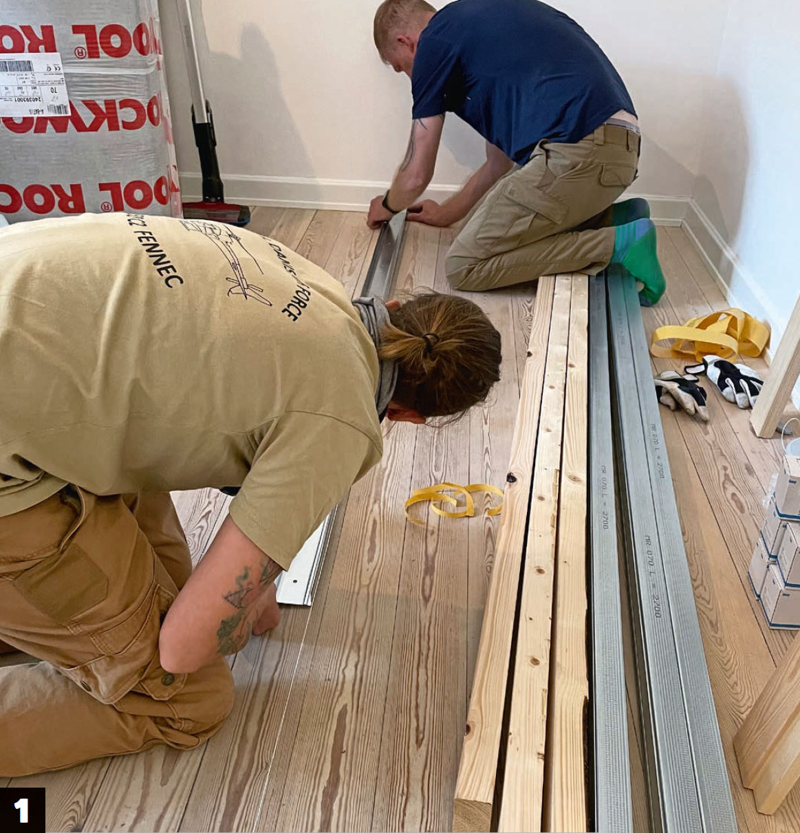 Bygge walk in closet: Mål opp til plasseringen av skilleveggen