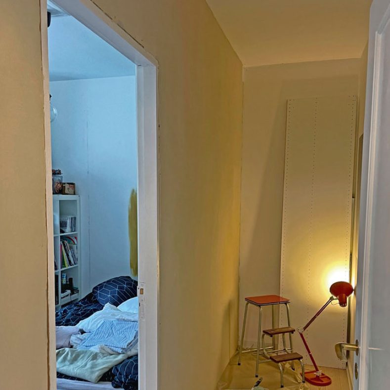 Bygge walk in closet: Gipsveggene sparkles