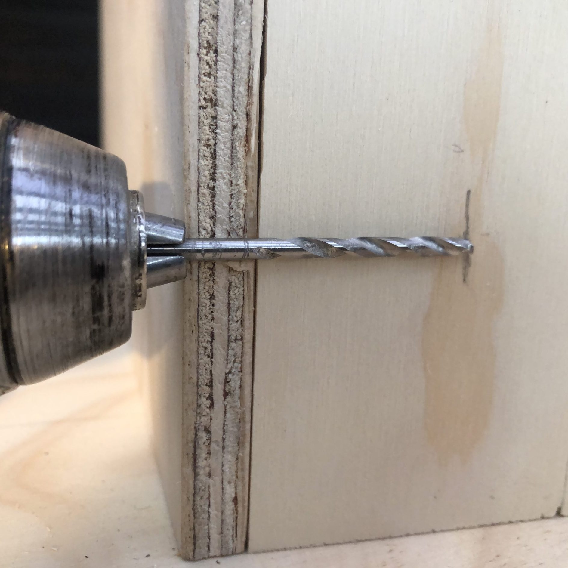 Bygg ditt eget pinnsvinhus: Justering av bor.