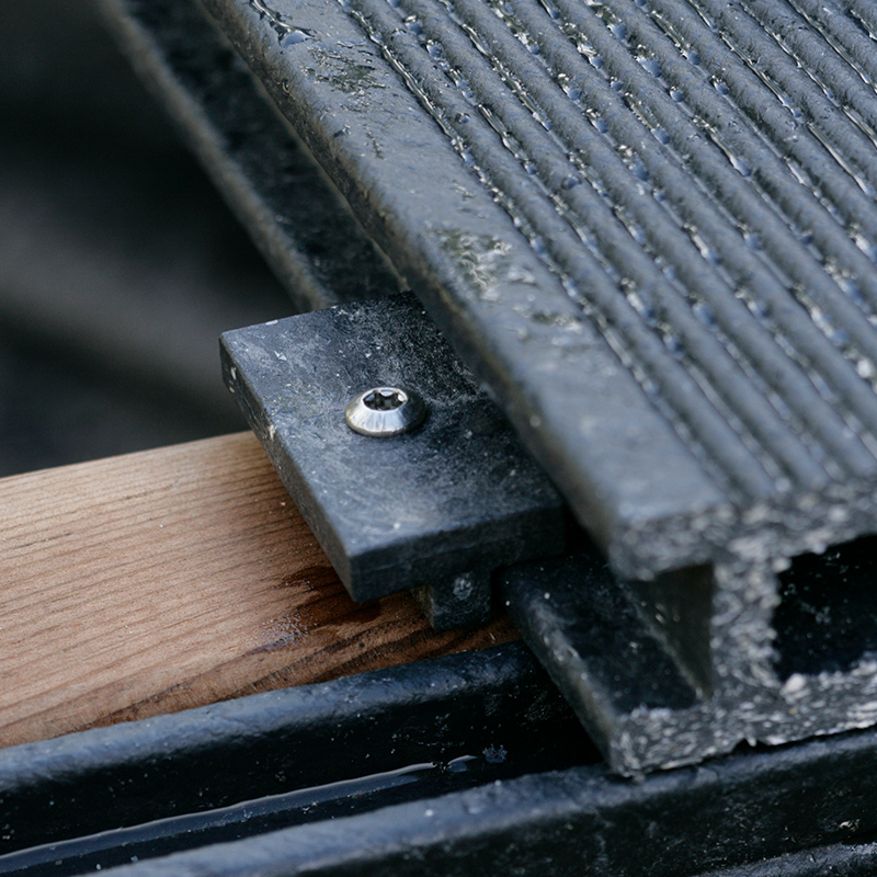 Kompositt terrassebord 4