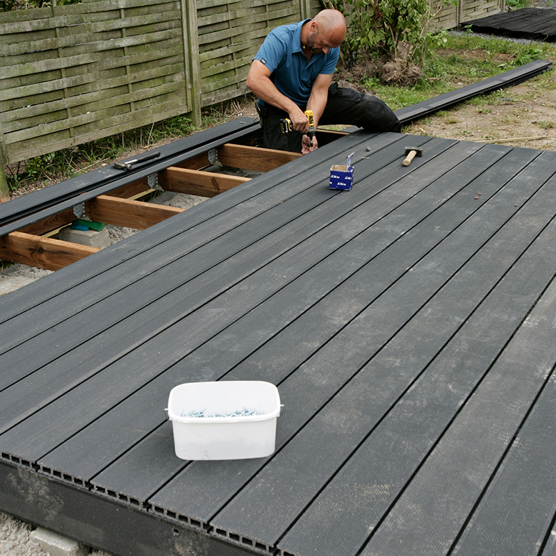 Kompositt terrassebord 5