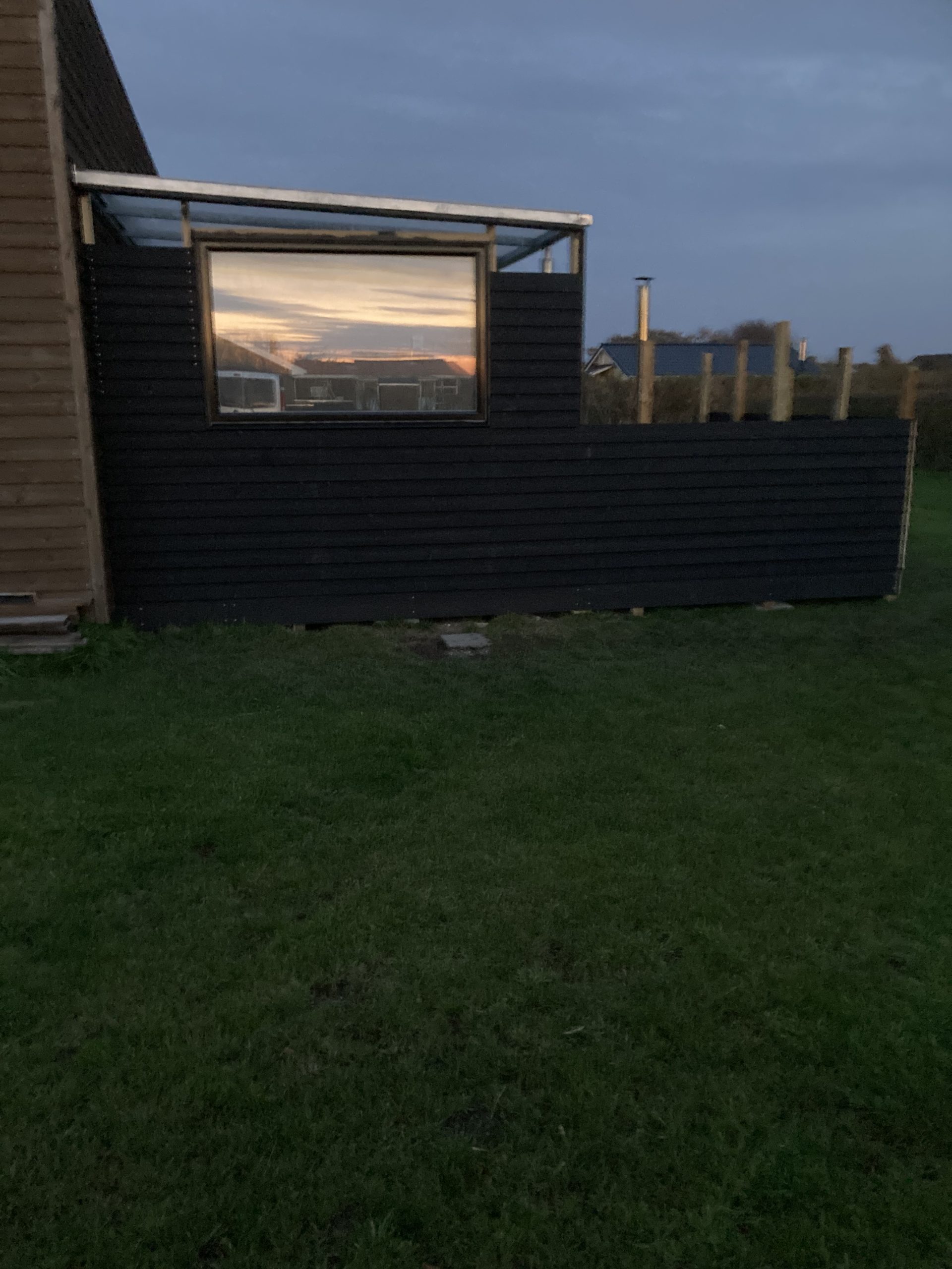 Badestamp og høybed