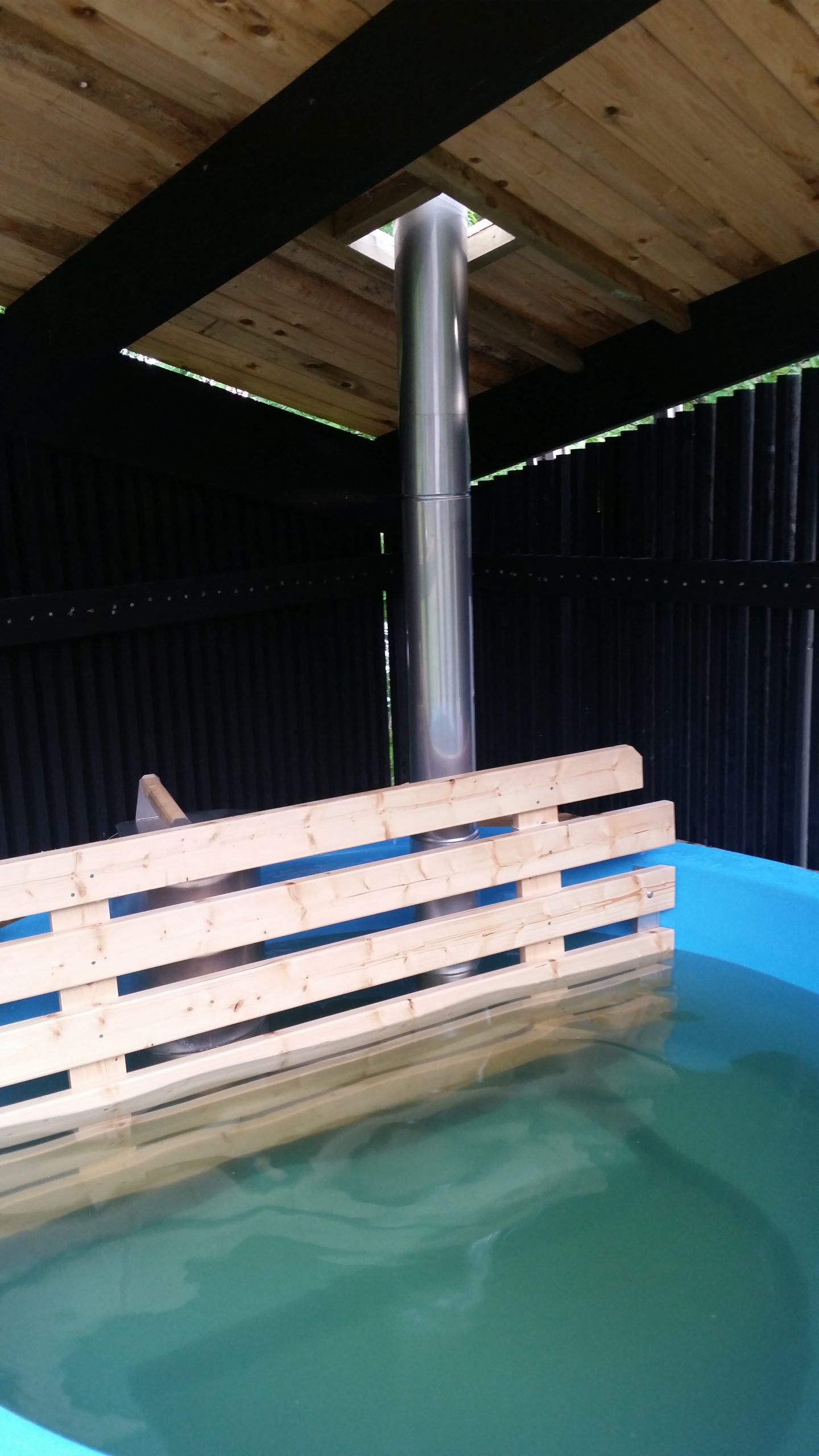 Overbygget badestamp