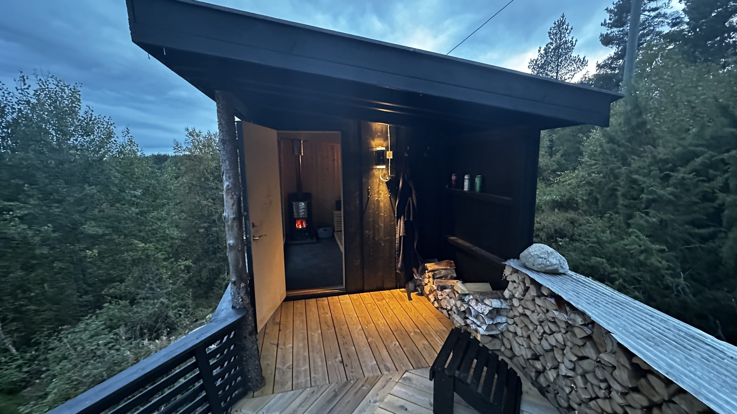 Sauna panoraamaikkunalla