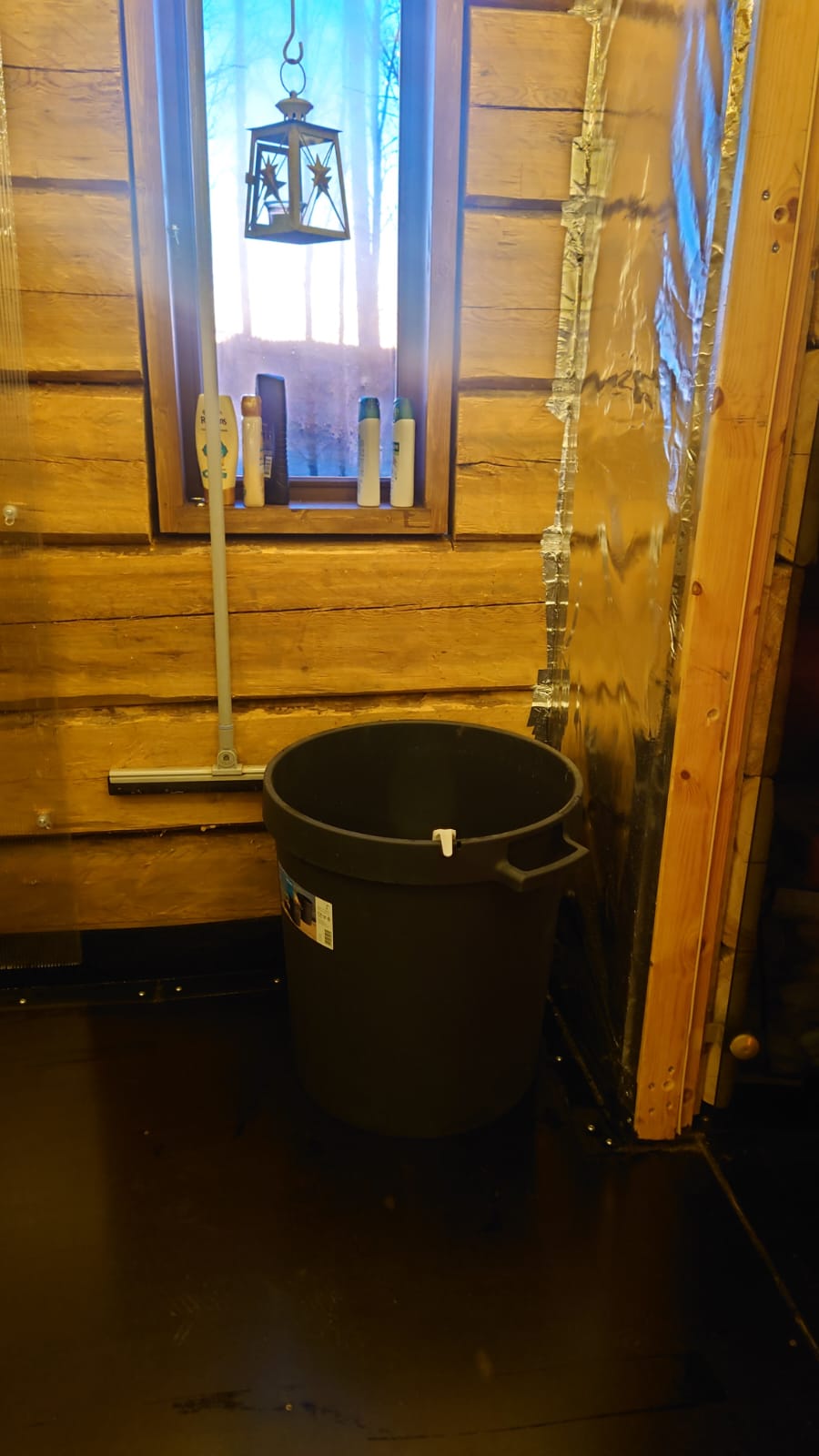 Uusi sauna vanhaan mökkiin