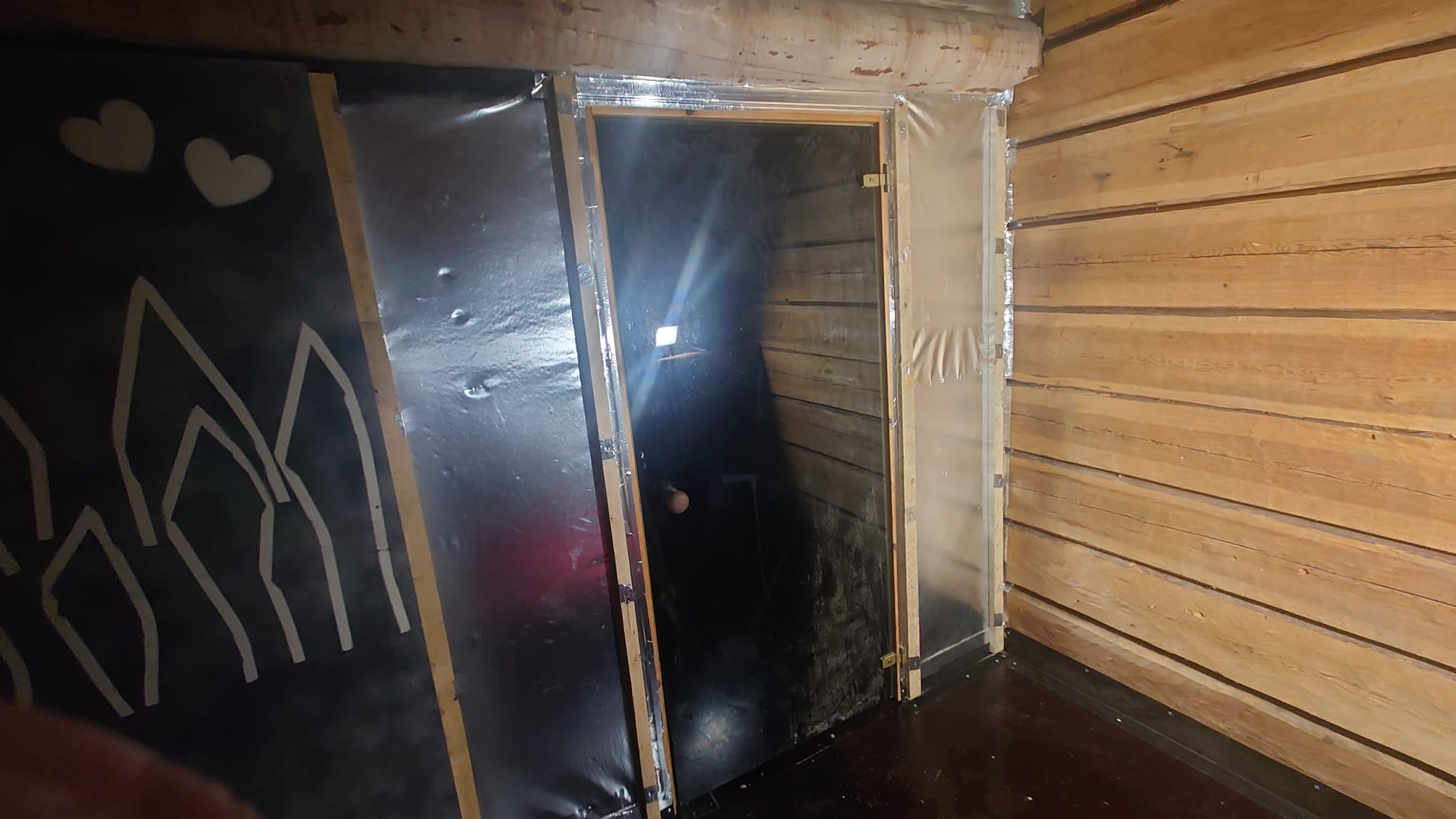 Uusi sauna vanhaan mökkiin