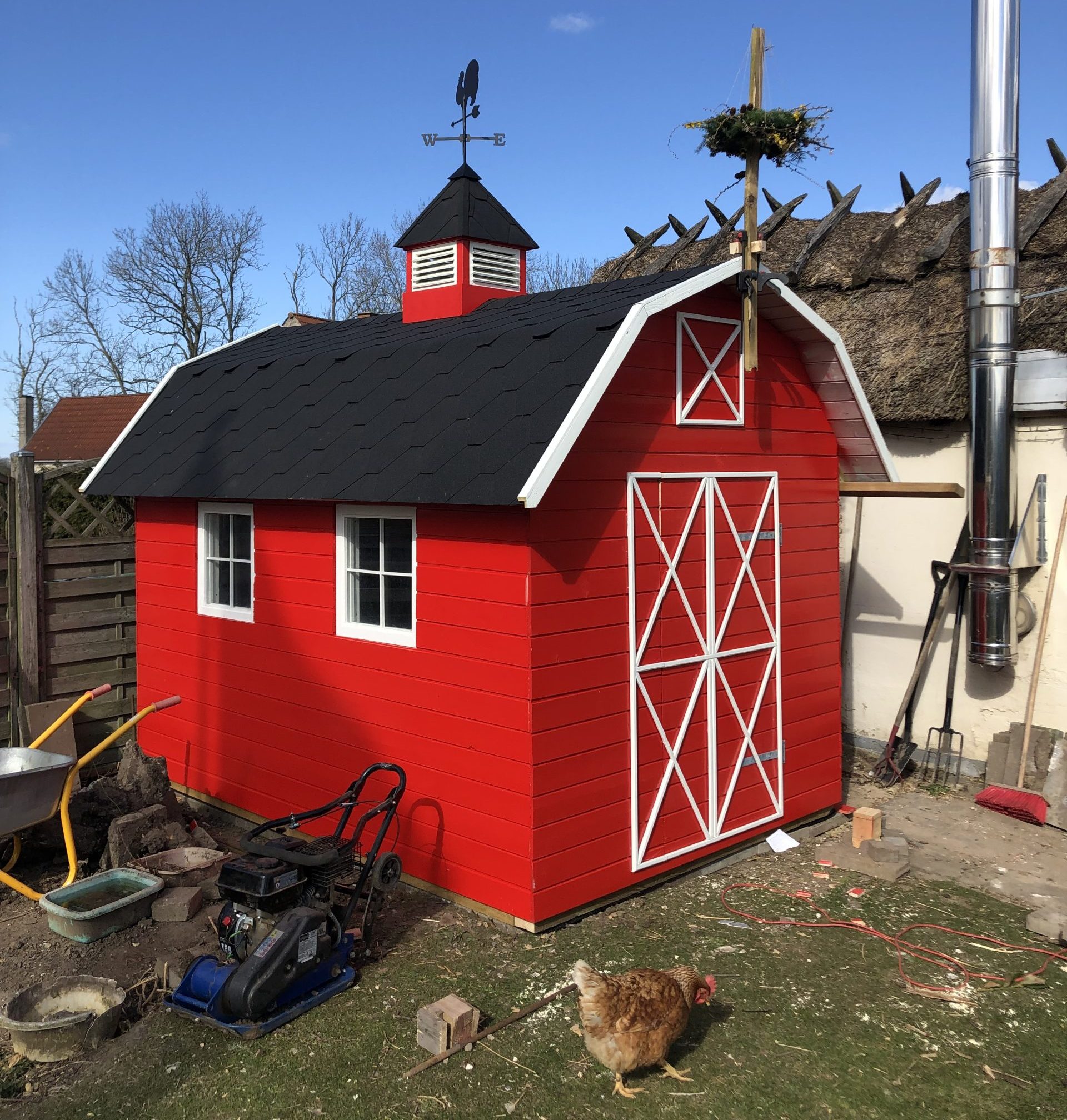 Hønsehus i amerikansk låvestil