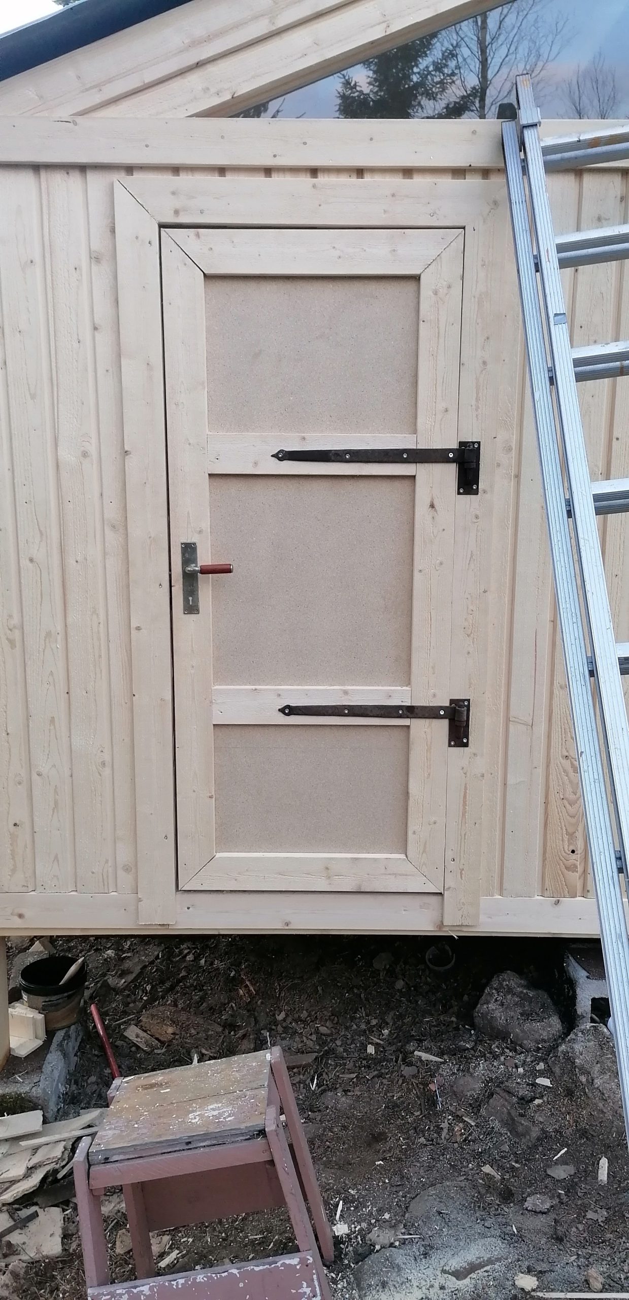 Hönshus på husgavel