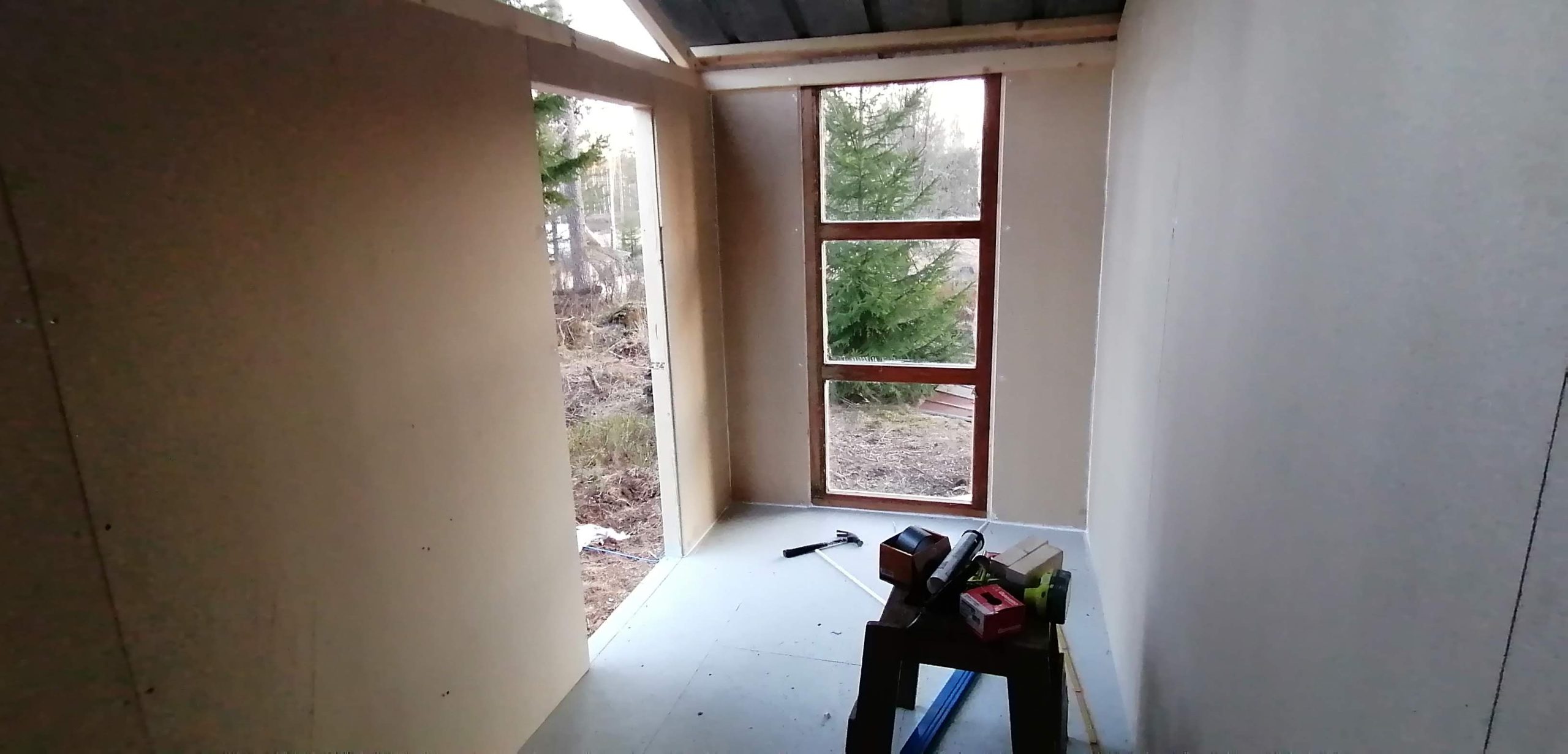 Hönshus på husgavel