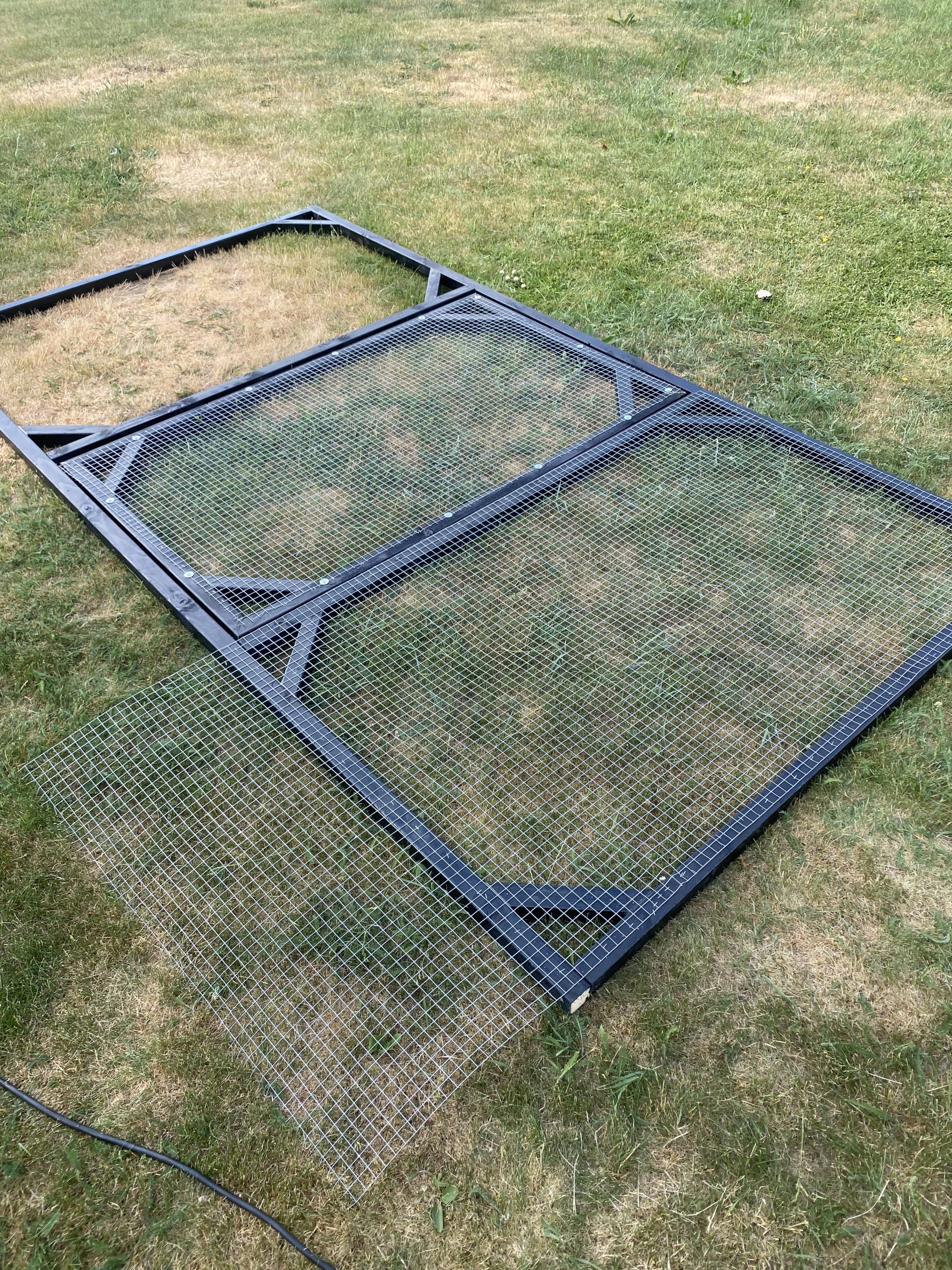 Hönsgård byggd av moduler