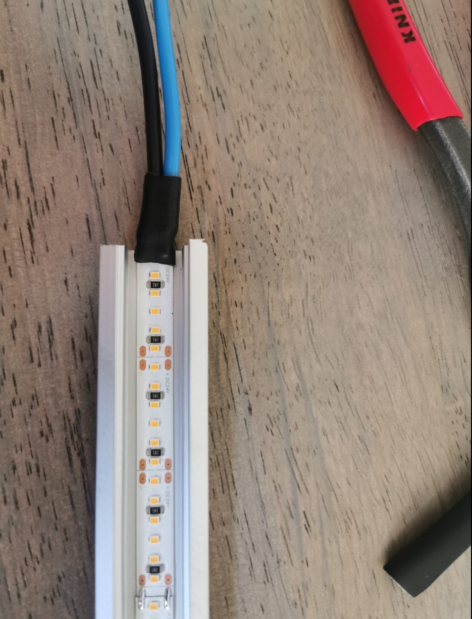 Stålgelænder med lys