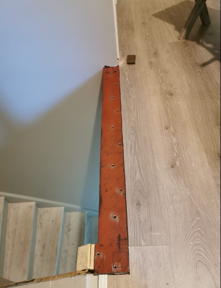 Stålgelænder med lys