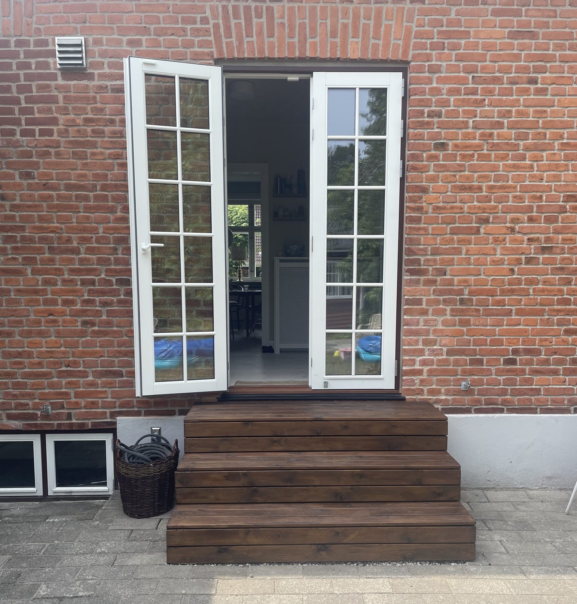 Trappe i trykket træ