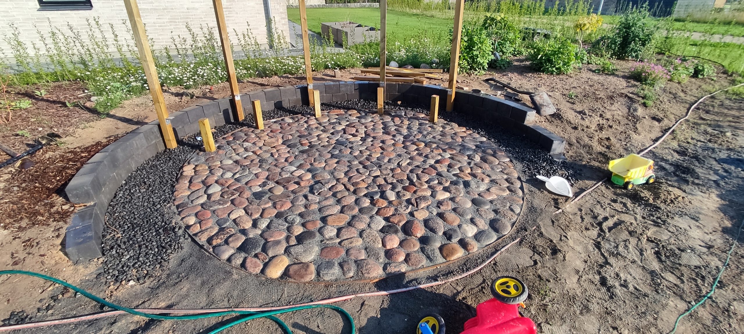 Bålplass med hyggebenk