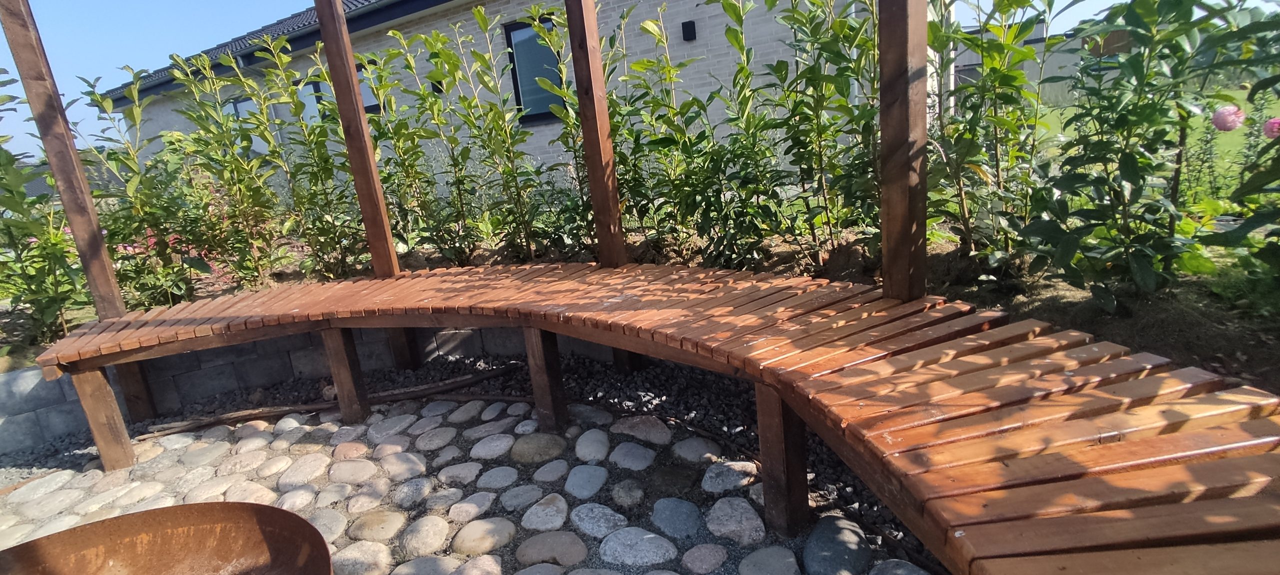 Bålplass med hyggebenk