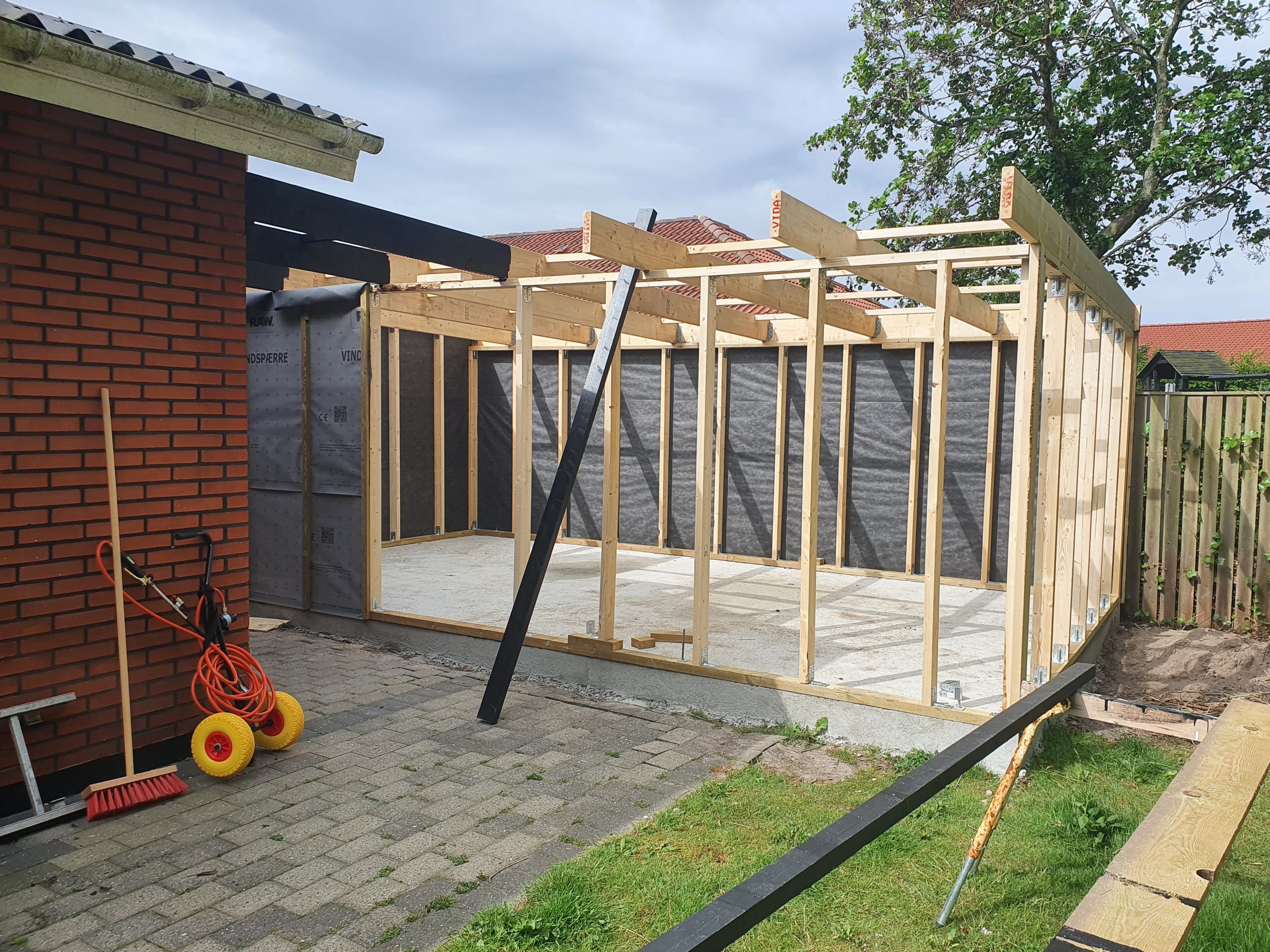 Carport med verksted