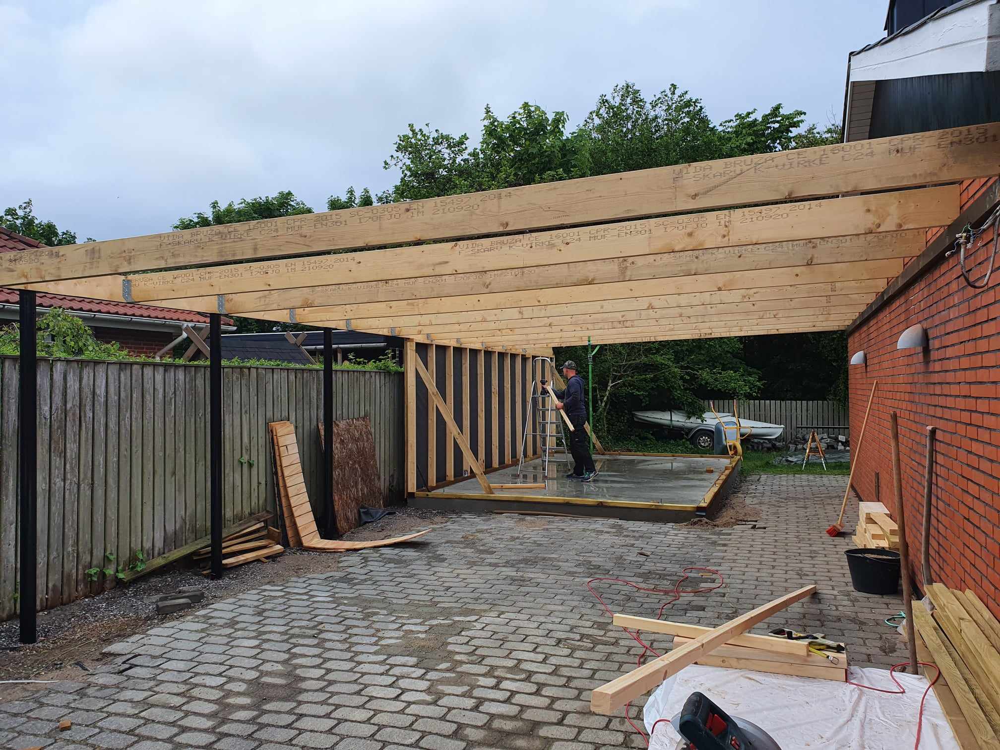 Carport med verksted