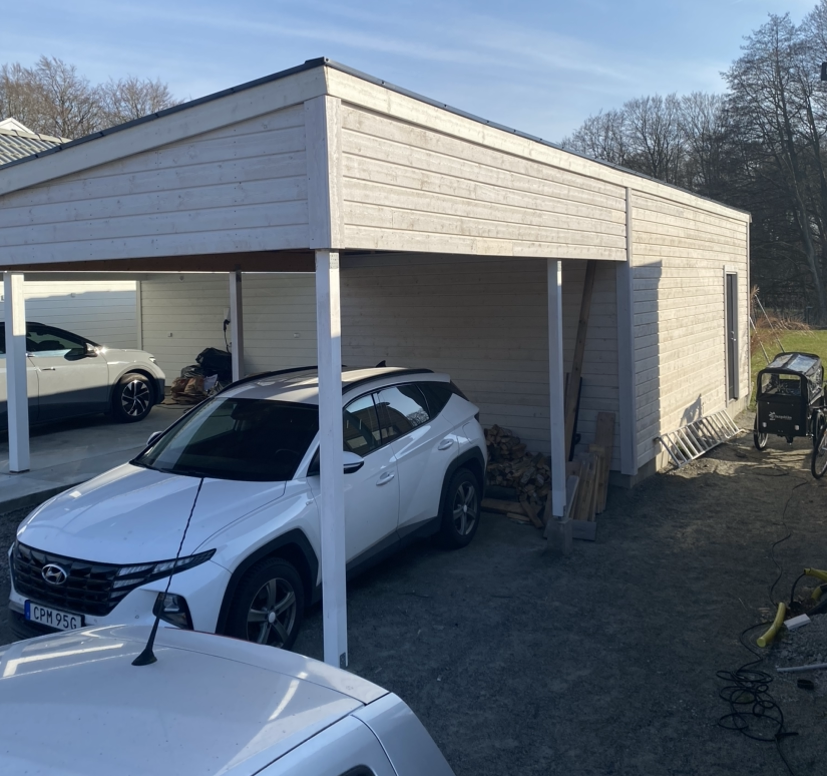 Autokatos valetuilla perustuksilla